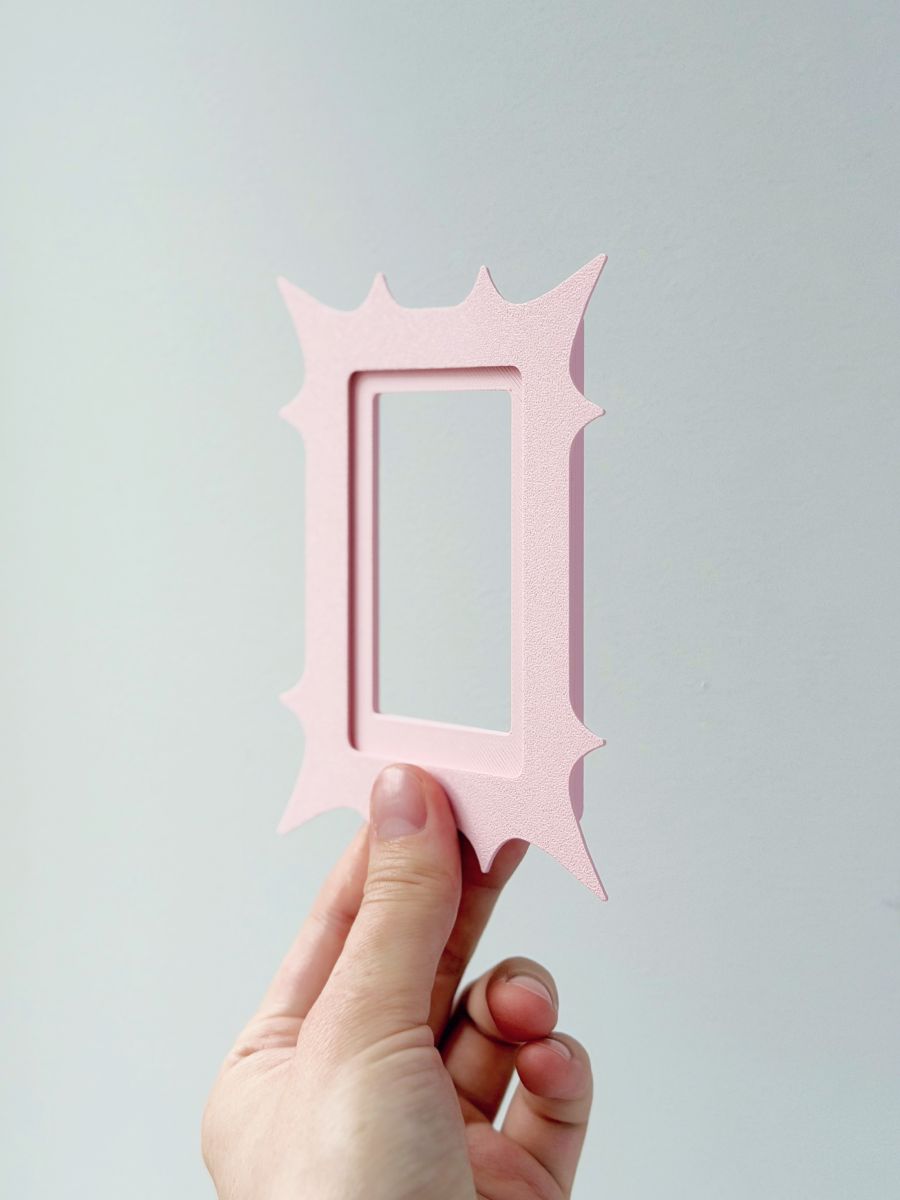 Магнитная рамка для фото Instax Mini, фоторамка на холодильник инстакс мини, черный жгут — фото 7